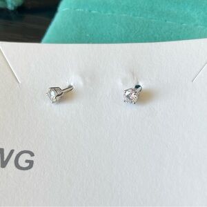Certified diamond stud earrings (brand new, lab-grown diamonds)